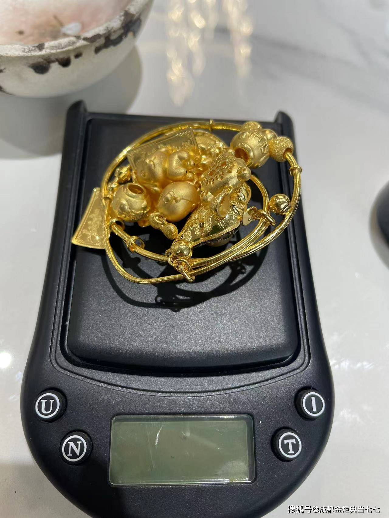 台州最新24小时上门回收金价方法分析(最方便真实的台州24小时上门回收黄金方法)